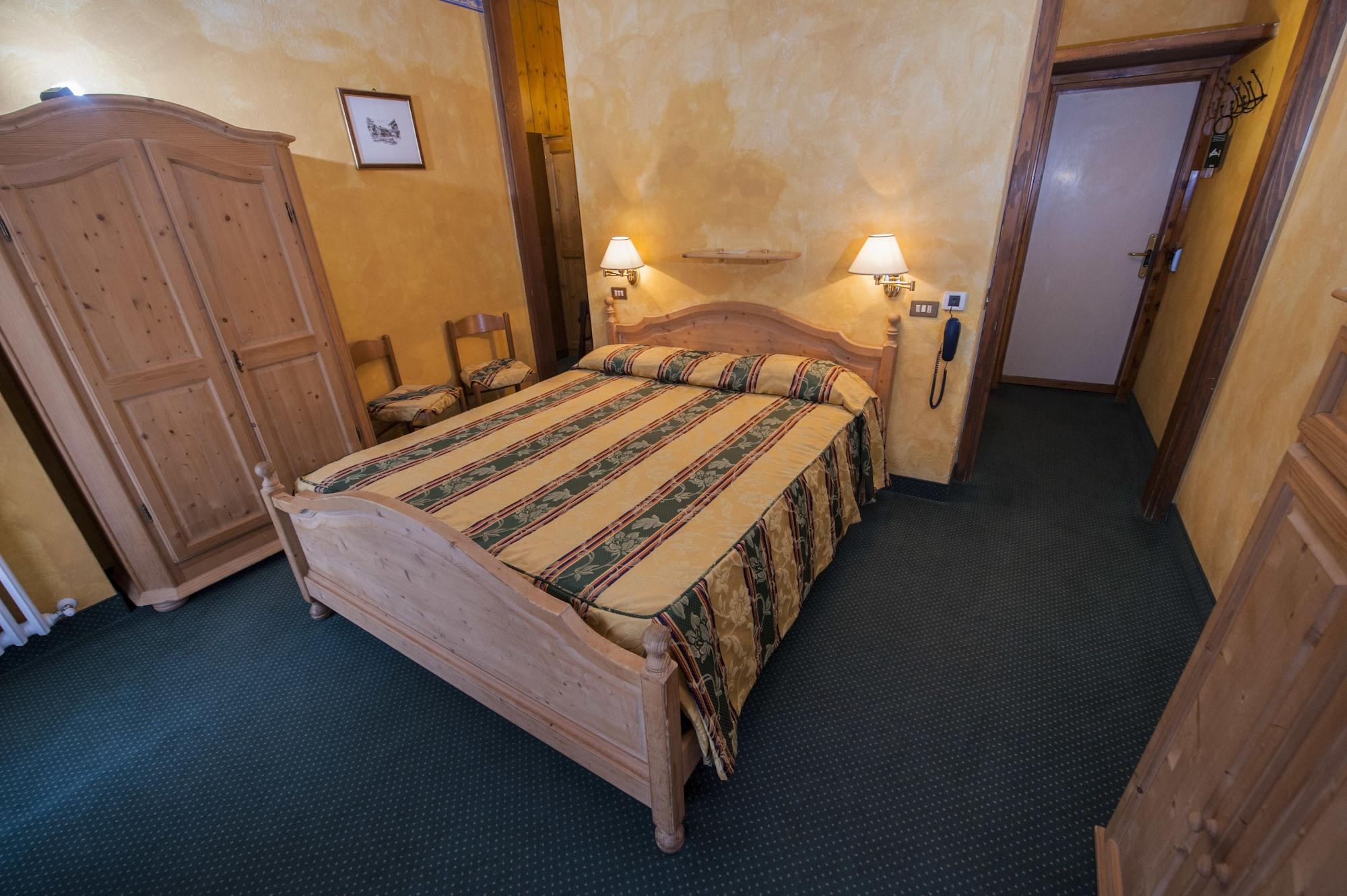 Hotel Olimpia Cortina dʼAmpezzo Zewnętrze zdjęcie