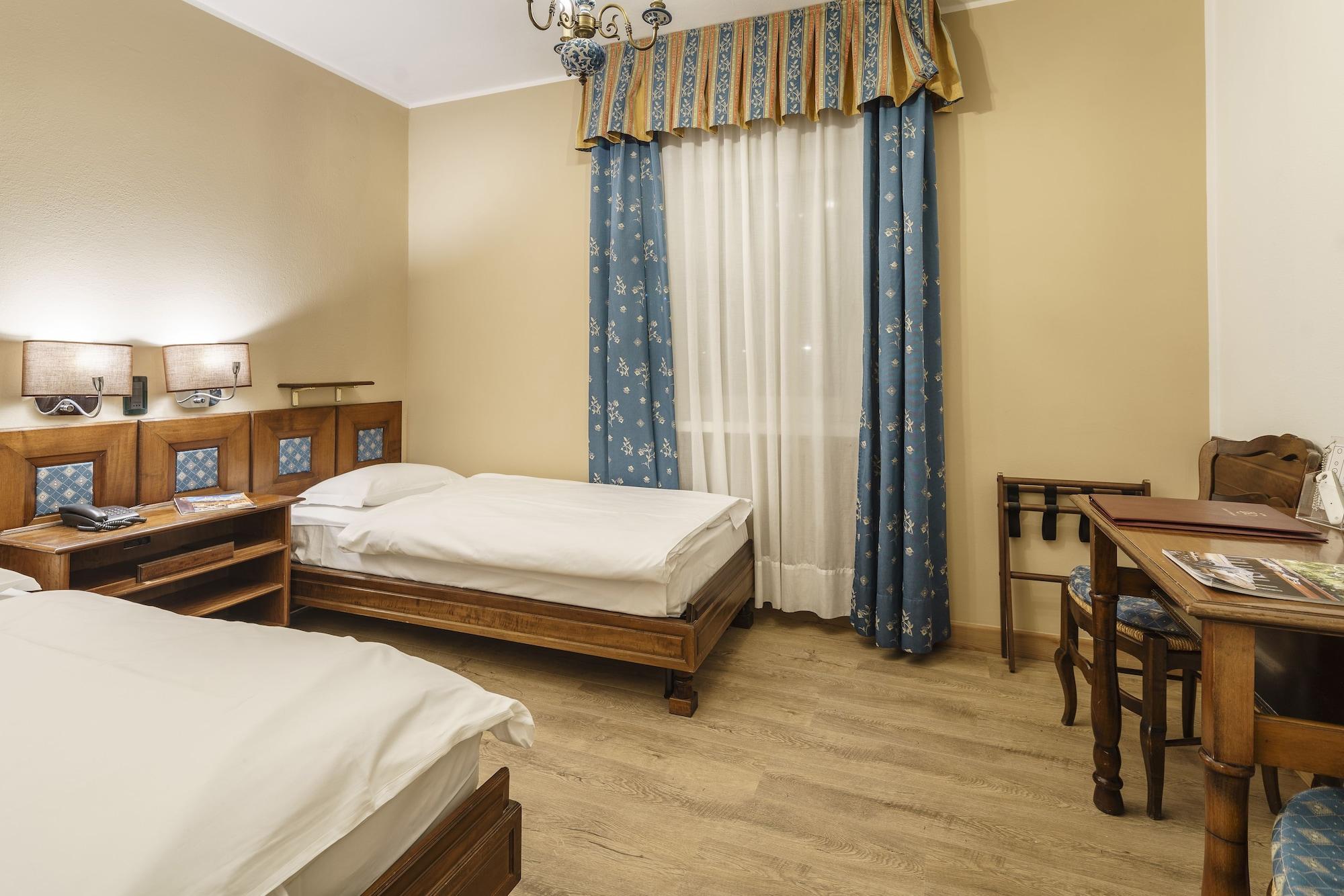 Hotel Olimpia Cortina dʼAmpezzo Zewnętrze zdjęcie