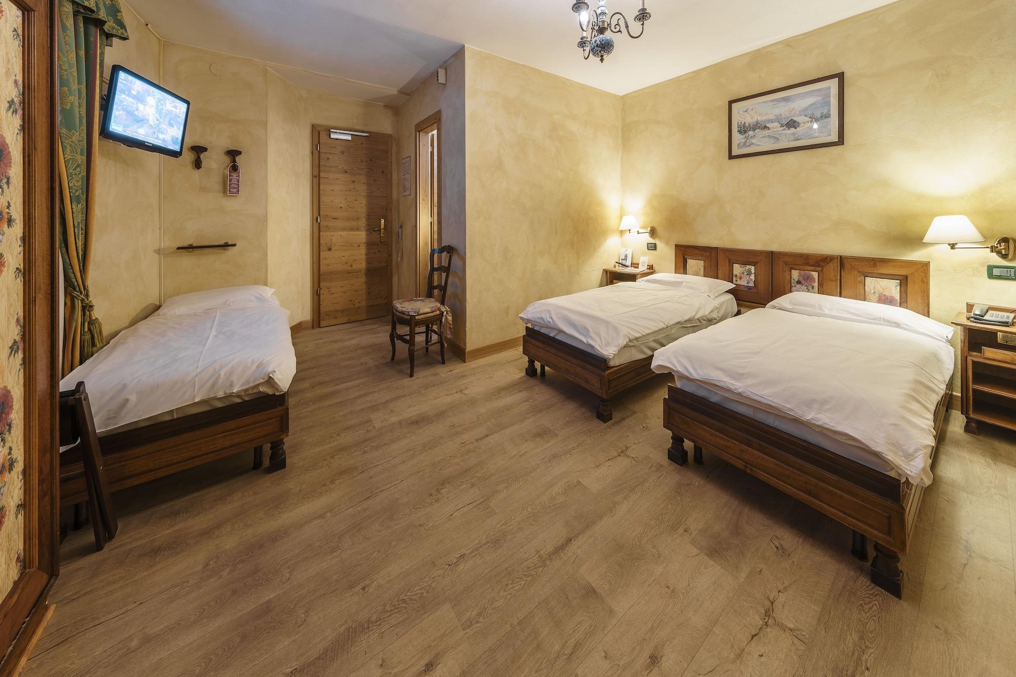 Hotel Olimpia Cortina dʼAmpezzo Zewnętrze zdjęcie