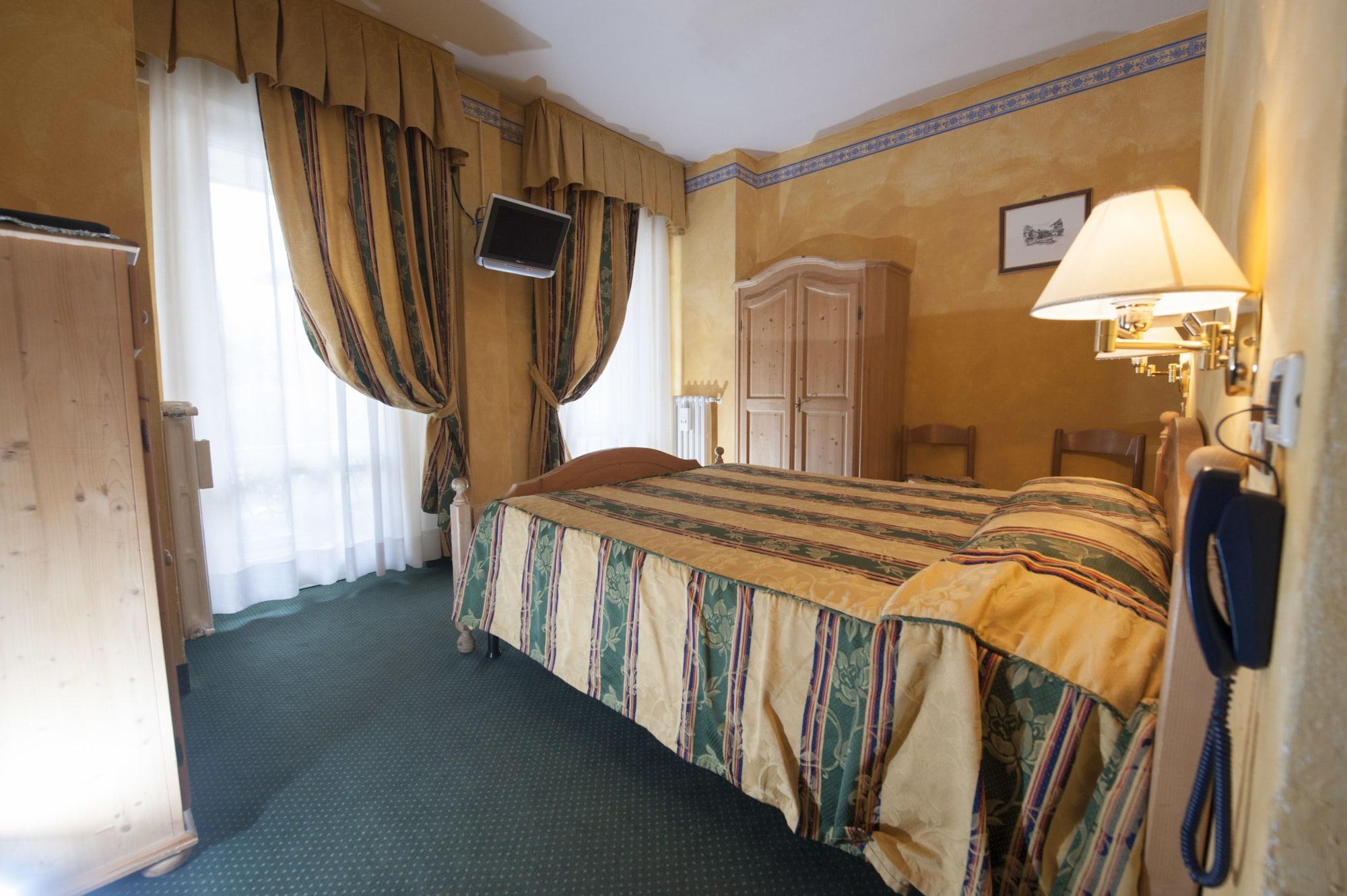 Hotel Olimpia Cortina dʼAmpezzo Zewnętrze zdjęcie