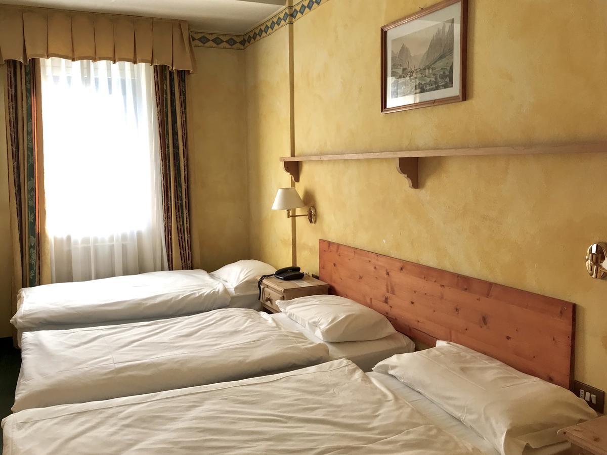 Hotel Olimpia Cortina dʼAmpezzo Zewnętrze zdjęcie