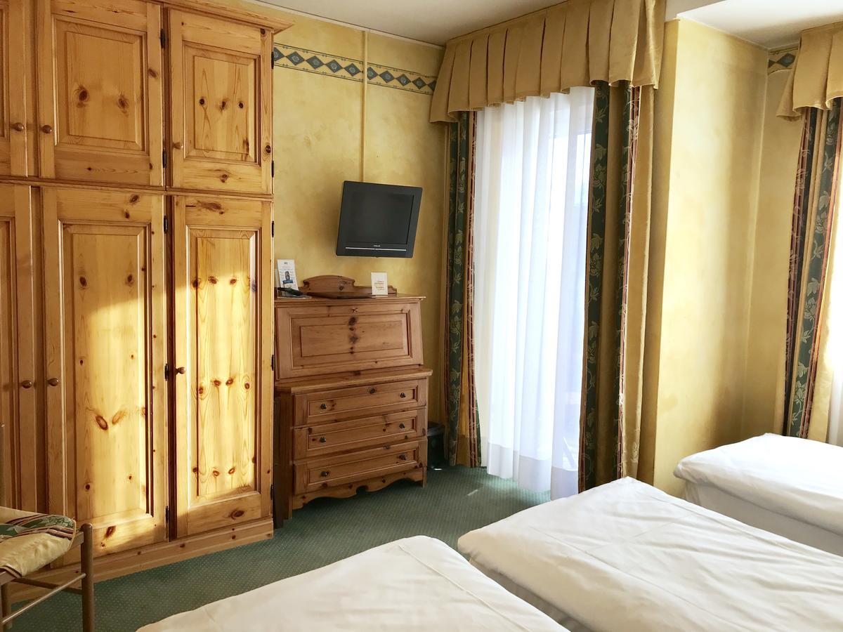 Hotel Olimpia Cortina dʼAmpezzo Zewnętrze zdjęcie